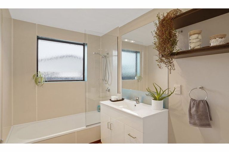 Photo of property in 17a Chadbury Street, Parklands, Christchurch, 8083