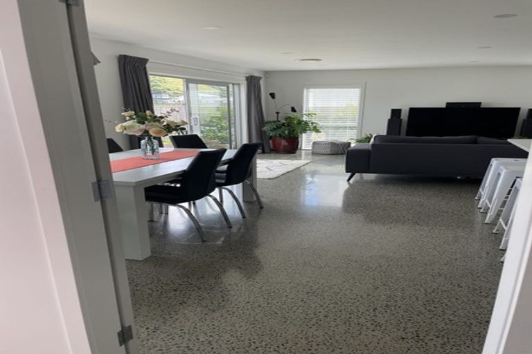 Photo of property in 7 Farnworth Terrace, Churton Park, Wellington, 6037