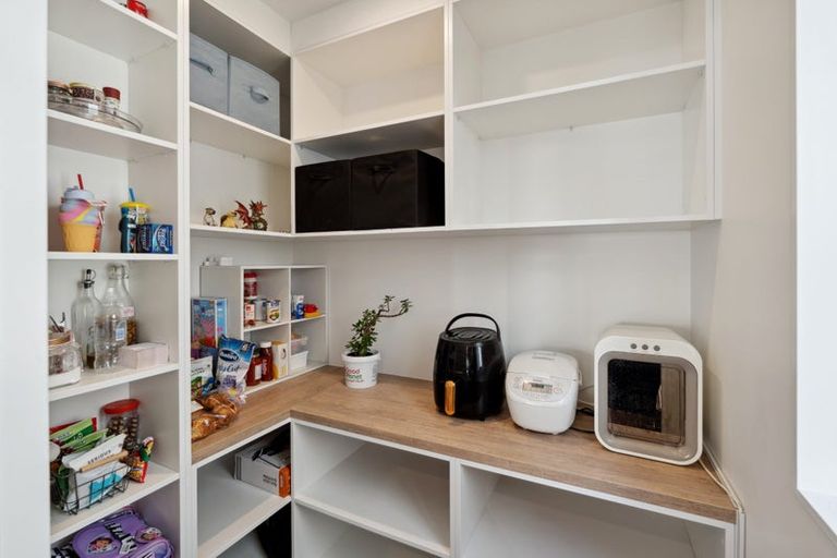 Photo of property in 46 Celestial Crescent, Orewa, 0931