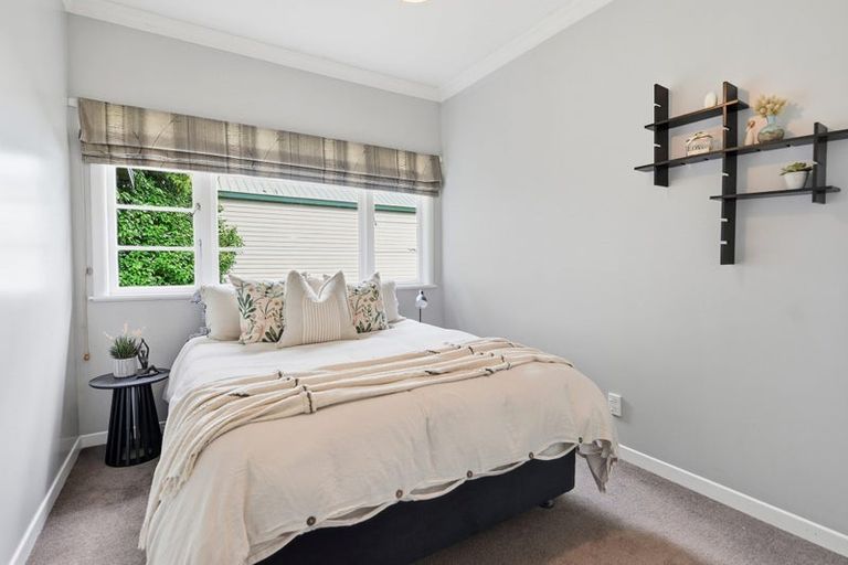 Photo of property in 27 Alfred Street, Fairfield, Hamilton, 3214