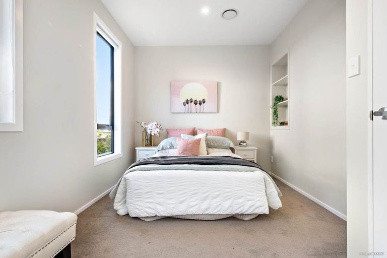 Photo of property in 1/69 Lake Road, Devonport, Auckland, 0624