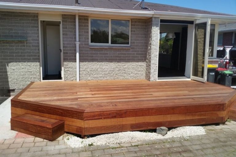 Photo of property in 10 Fairmile Place, Russley, Christchurch, 8042