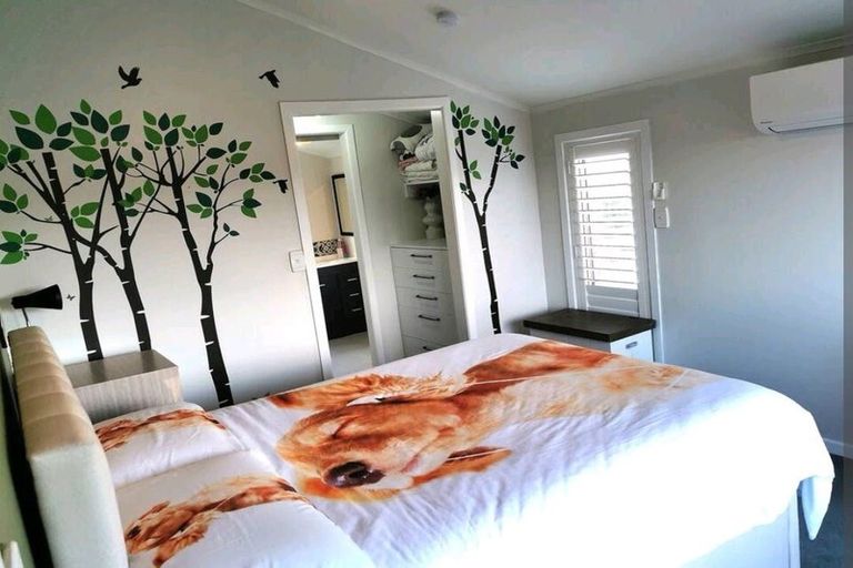 Photo of property in 85a Litten Road, Cockle Bay, Auckland, 2014