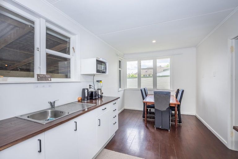 Photo of property in 1 Kenney Crescent, Fairfield, Hamilton, 3214
