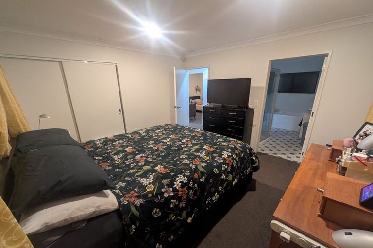 Photo of property in 68 Leighton Avenue, Waiwhetu, Lower Hutt, 5010