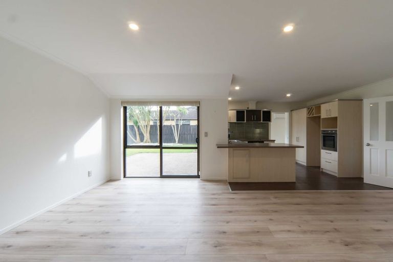 Photo of property in 16 Ravenscourt Place, Huntington, Hamilton, 3210