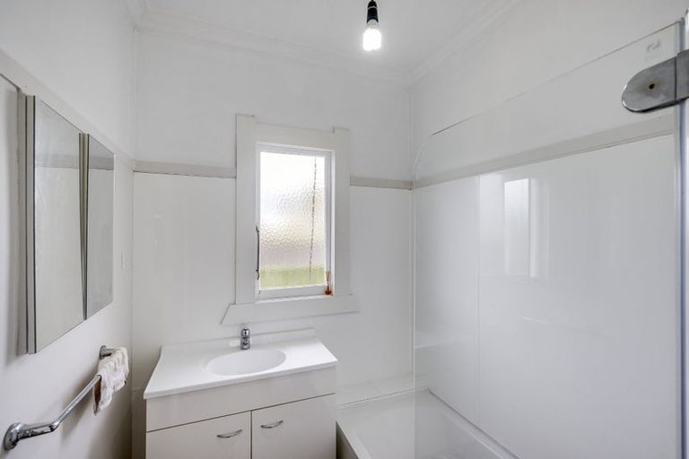 Photo of property in 9 Roach Street, Marewa, Napier, 4110