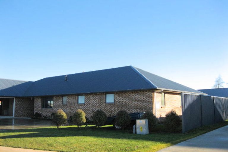 Photo of property in 32 Church Street, Winton, 9720