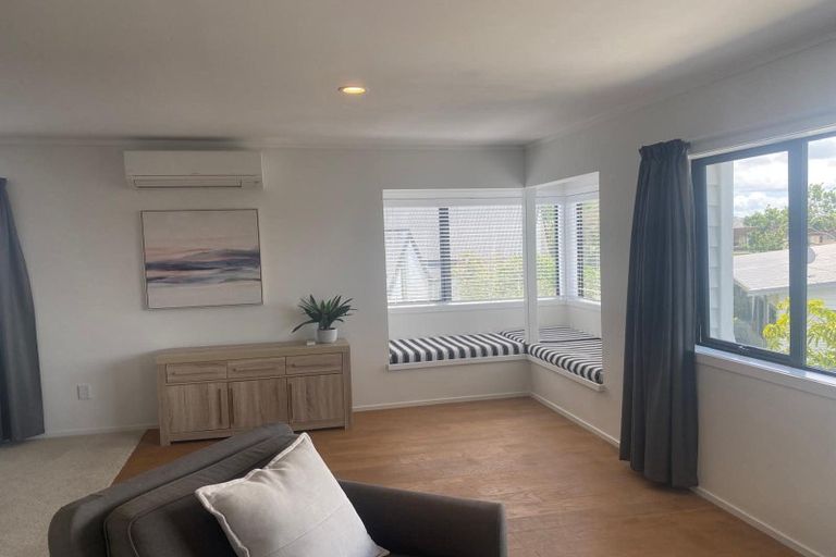 Photo of property in 2/35 Bramley Drive, Farm Cove, Auckland, 2012