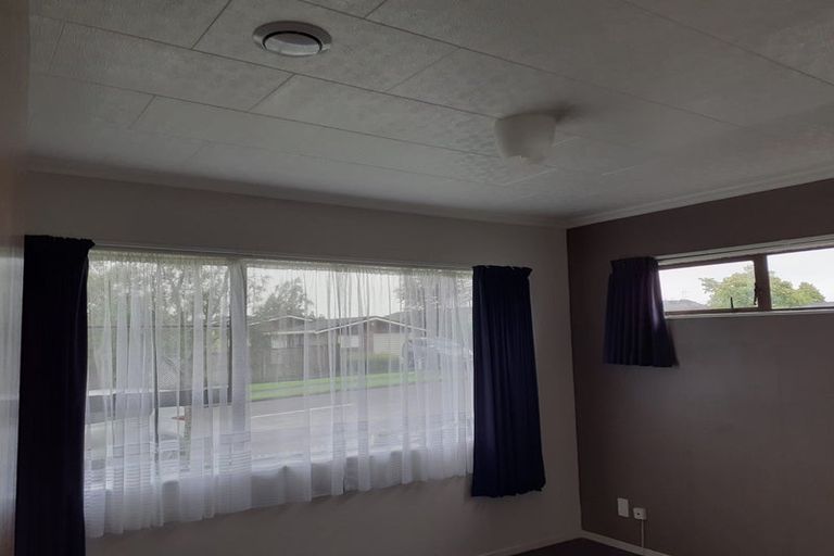 Photo of property in 63b Heta Road, Highlands Park, New Plymouth, 4312