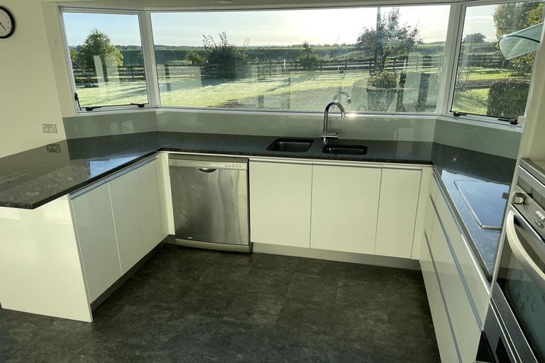 Photo of property in 563 Mangaone Road, Halcombe, Feilding, 4779