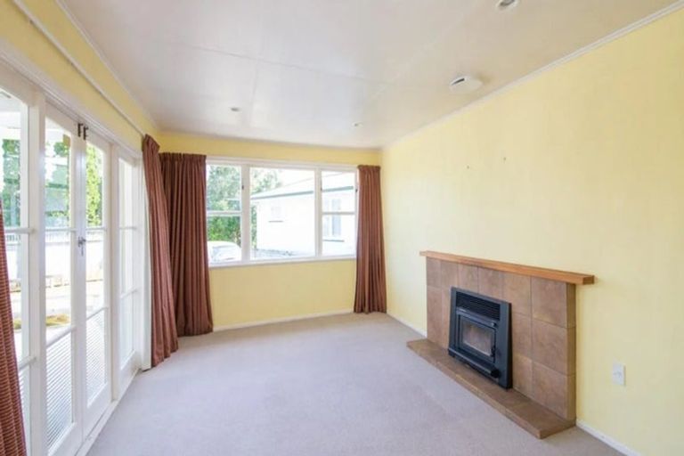 Photo of property in 11 Hartley Place, Awapuni, Palmerston North, 4412