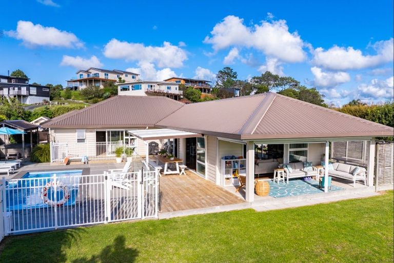 Photo of property in 56 Moir Point Road, Mangawhai Heads, Mangawhai, 0505