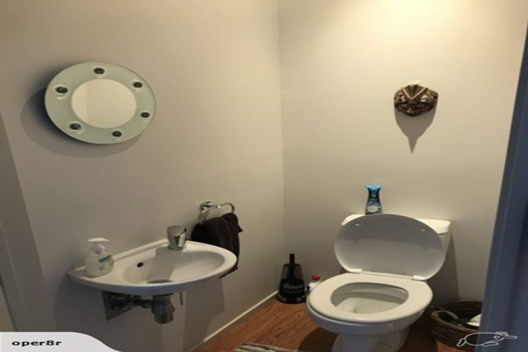 Photo of property in 1/46 Masterton Road, Rothesay Bay, Auckland, 0630