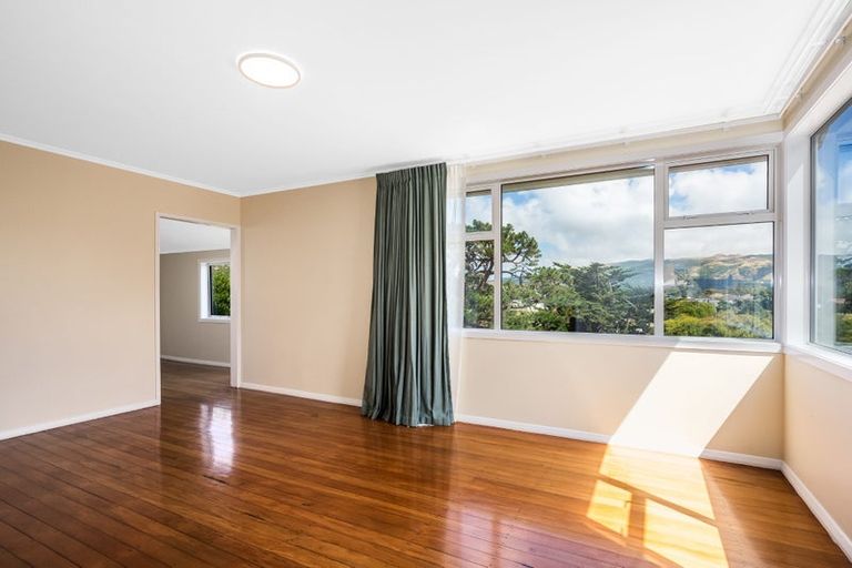 Photo of property in 19 Gloucester Street, Cannons Creek, Porirua, 5024