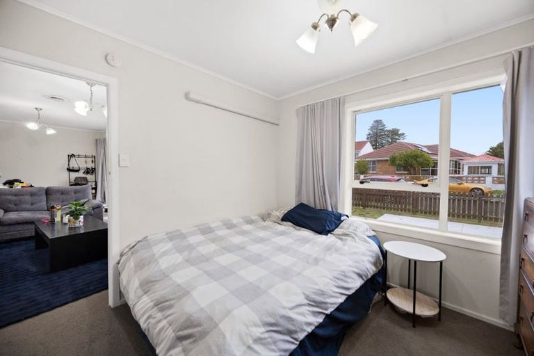 Photo of property in 5 Friedlanders Road, Manurewa, Auckland, 2102