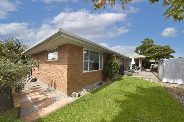 Photo of property in 60d Halswell Road, Hillmorton, Christchurch, 8025