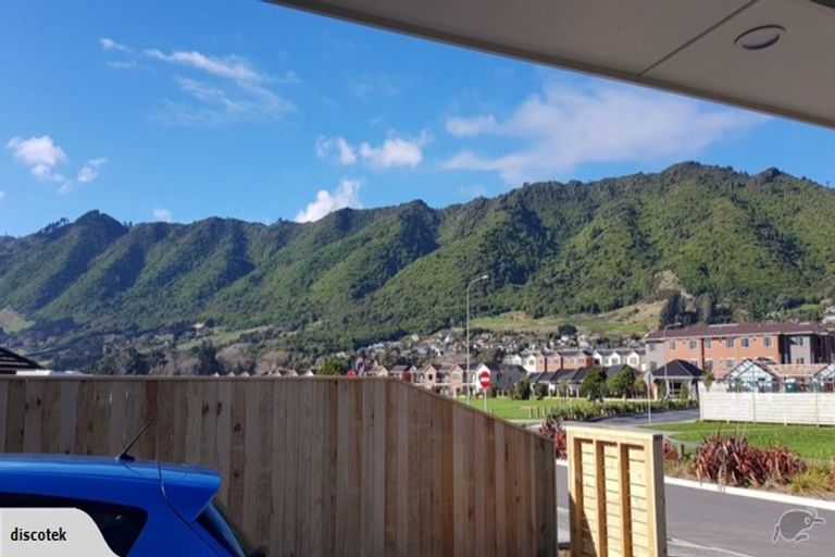 Photo of property in 5 Pohe Street, Waikanae, 5036