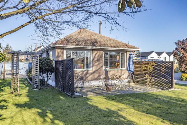 Photo of property in 61 Evesham Crescent, Spreydon, Christchurch, 8024
