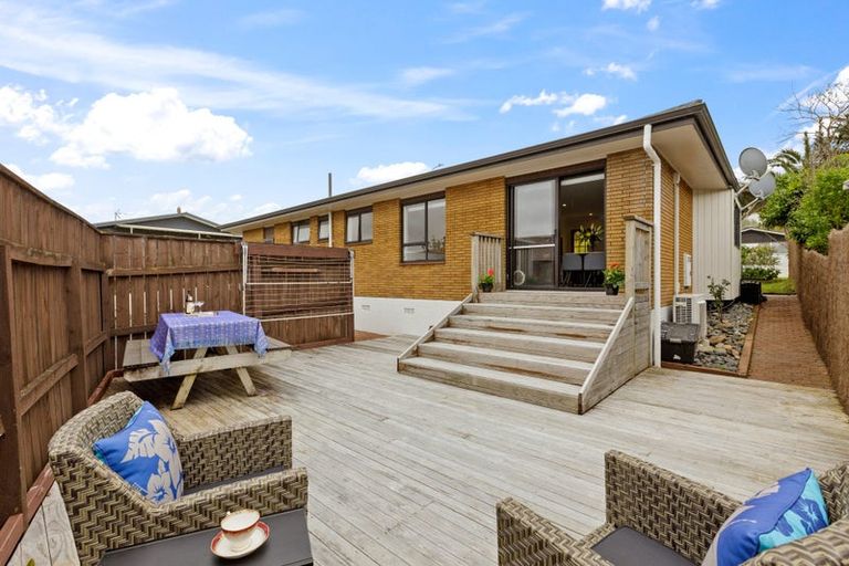 Photo of property in 1/30 Fairway Avenue, Red Beach, 0932