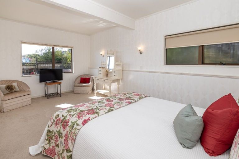 Photo of property in 153 Mellons Bay Road, Mellons Bay, Auckland, 2014