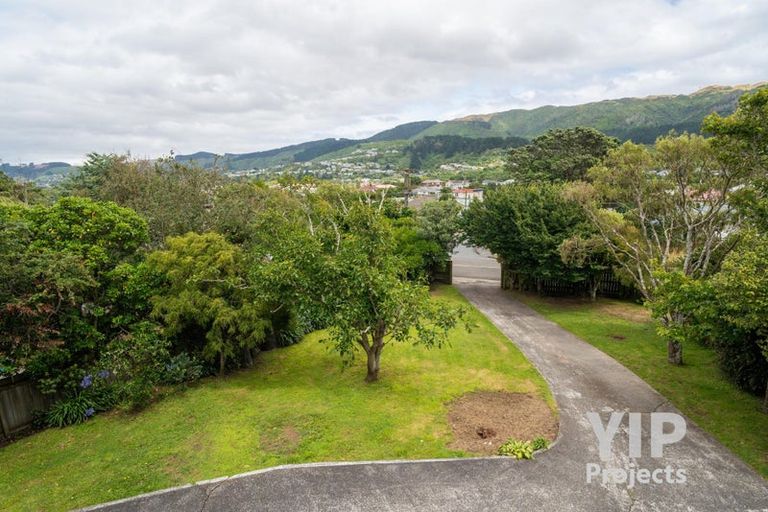 Photo of property in 22 Tremewan Street, Tawa, Wellington, 5028