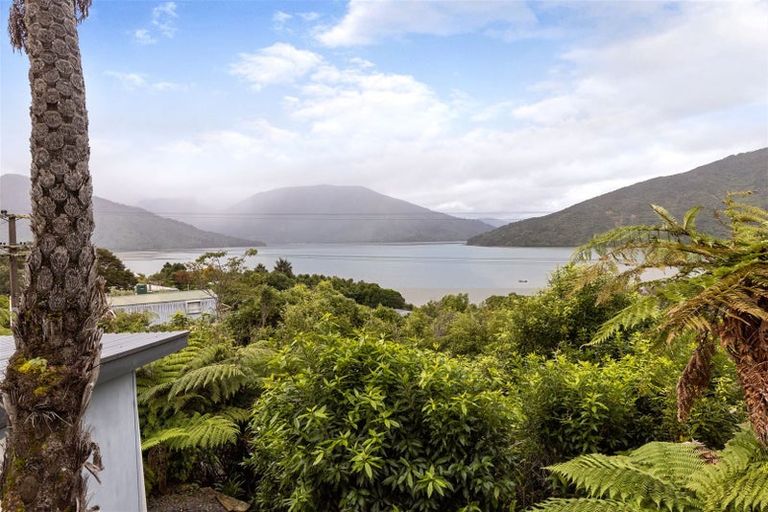 Photo of property in 73 Moenui Road, Havelock, Picton, 7281