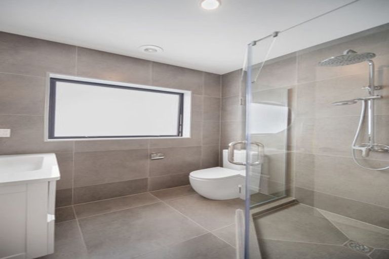 Photo of property in 12 Korowhiti Road, Clarks Beach, 2122