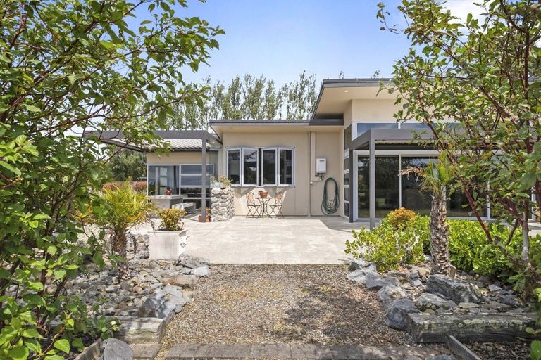 Photo of property in 14 Branksome Place, Aokautere, Palmerston North, 4471