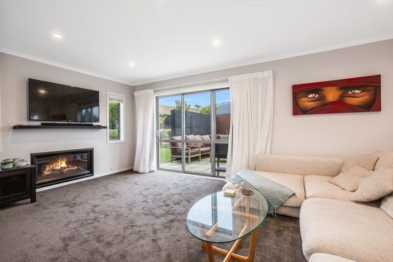 Photo of property in 17 Kepler Way, Aotea, Porirua, 5024