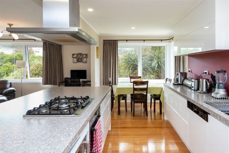 Photo of property in 44 Trelawn Place, Cockle Bay, Auckland, 2014