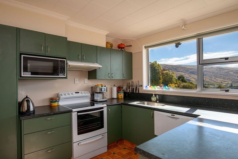 Photo of property in 16 Edinburgh Street, Roxburgh, 9500