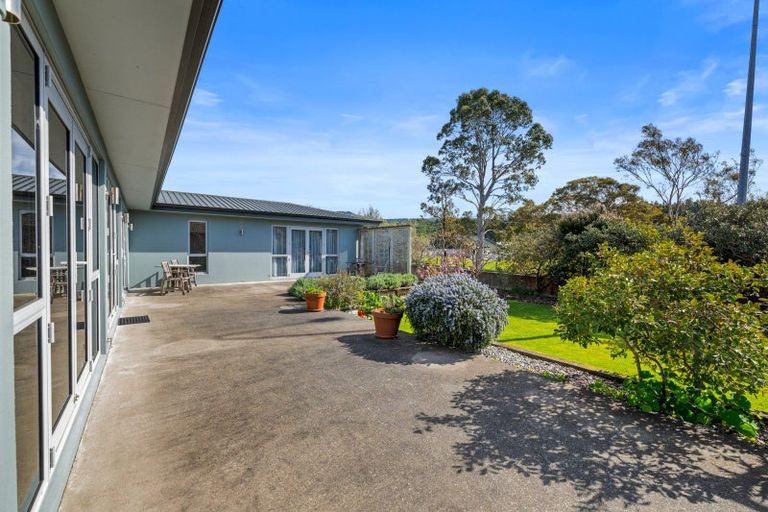 Photo of property in 4 Weka Place, Picton, 7220