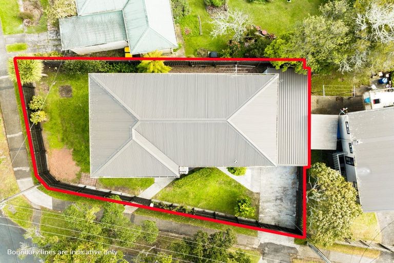 Photo of property in 56 Beach Haven Road, Beach Haven, Auckland, 0626