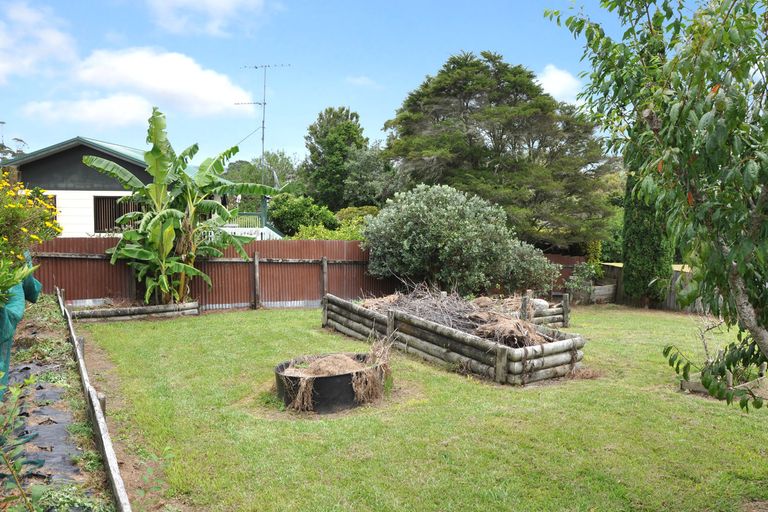 Photo of property in 44 Foster Crescent, Snells Beach, 0920