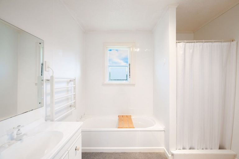 Photo of property in 4 Kent Street, Kingston, Athol, 9793