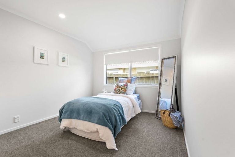 Photo of property in 16 Waru Nui Court, Orewa, 0931