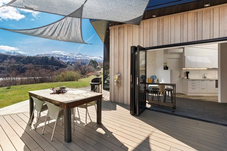 Photo of property in 362 Tucker Beach Road, Queenstown Hill, Queenstown, 9371