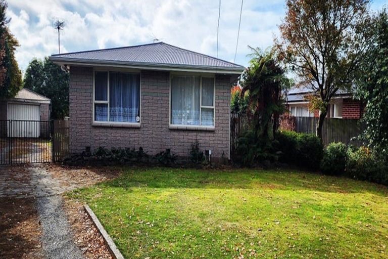 Photo of property in 5 Prestons Road, Redwood, Christchurch, 8051