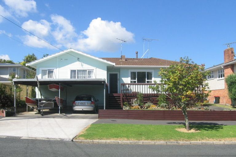 Photo of property in 11 Carnarvon Avenue, Glendowie, Auckland, 1071