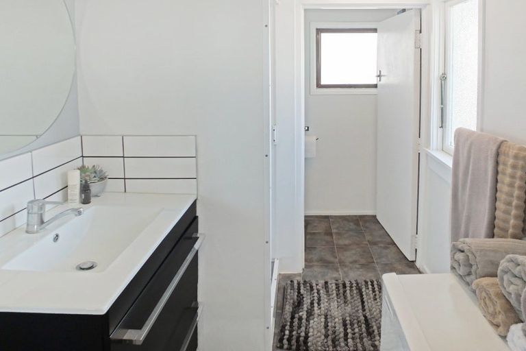 Photo of property in 86 Seabury Avenue, Foxton Beach, Foxton, 4815