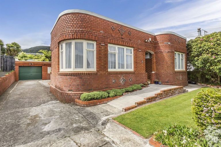 Photo of property in 20 Handyside Street, Tawa, Wellington, 5028