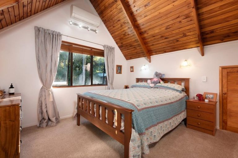 Photo of property in 17 Pokapu Place, Bethlehem, Tauranga, 3110