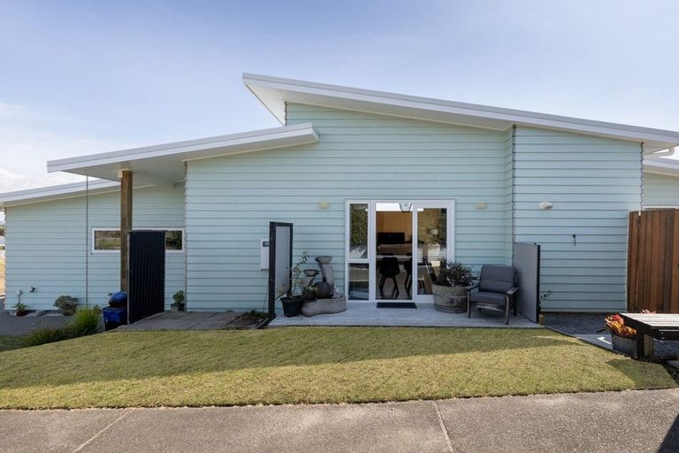 Photo of property in 32a Ohuirehe Road, Coastlands, Whakatane, 3120