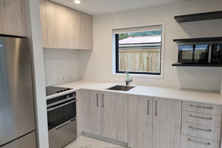 Photo of property in 4f Avon Street, Waterloo, Lower Hutt, 5011