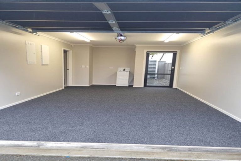 Photo of property in 6e Te Whiti Grove, Waterloo, Lower Hutt, 5011