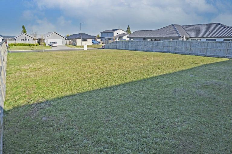 Photo of property in 37 Huka Heights Drive, Rangatira Park, Taupo, 3330