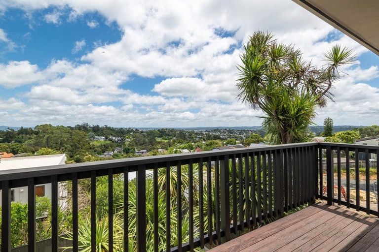 Photo of property in 1/38 Birkdale Road, Birkdale, Auckland, 0626