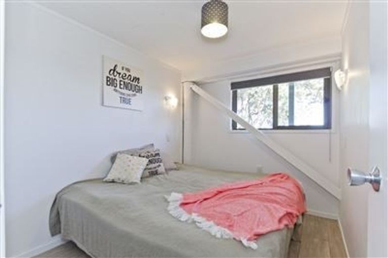 Photo of property in 411 Mahurangi East Road, Snells Beach, 0920