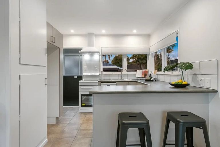 Photo of property in 1/22a Wolsley Avenue, Milford, Auckland, 0620